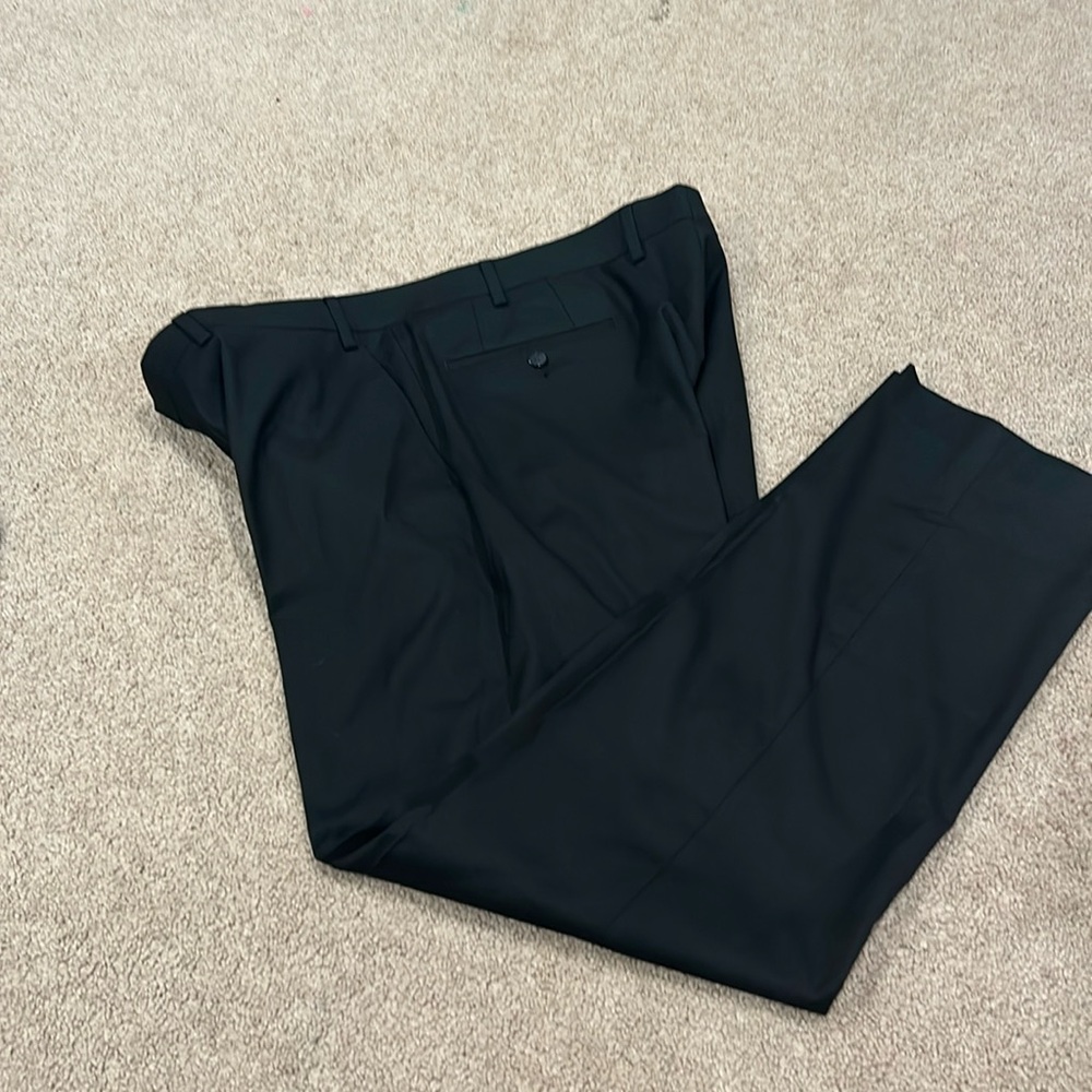 Apt 9 dress pants. Black